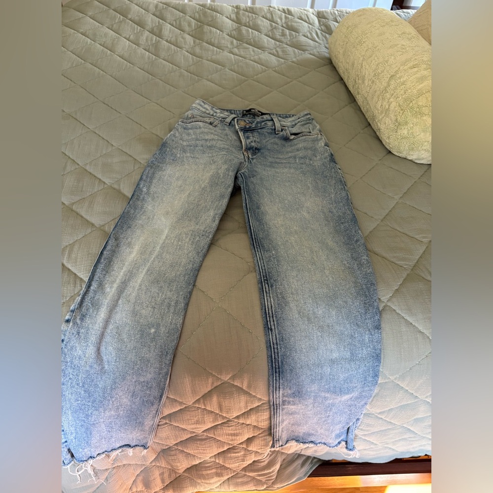 Holister jeans